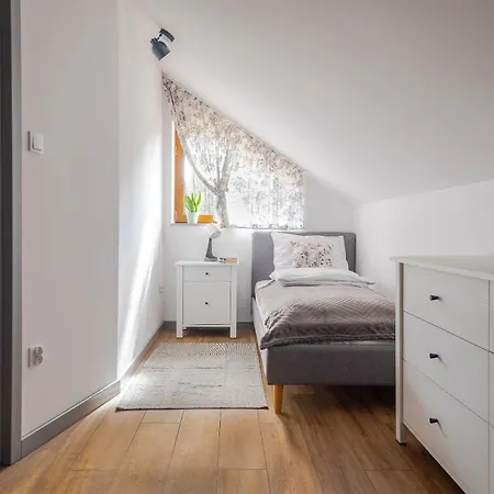 Ostoja Rakowiec בית נופש