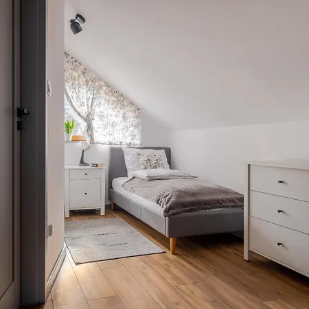 Ostoja Rakowiec בית נופש *